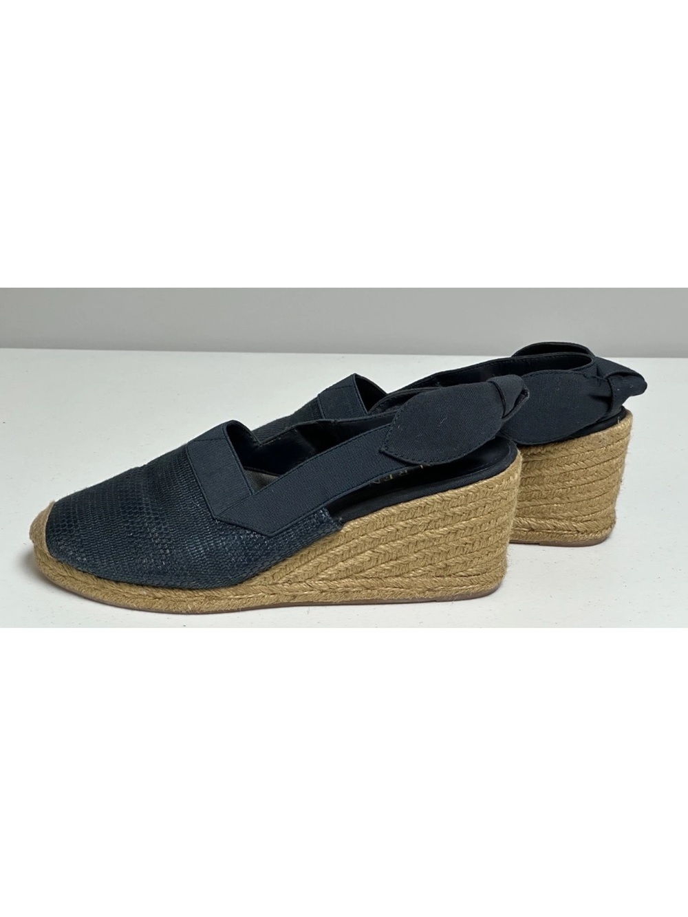 RALPH LAUREN Women’s Blue/Gold Burlap Mesh Wedge Shoe Size 9.5